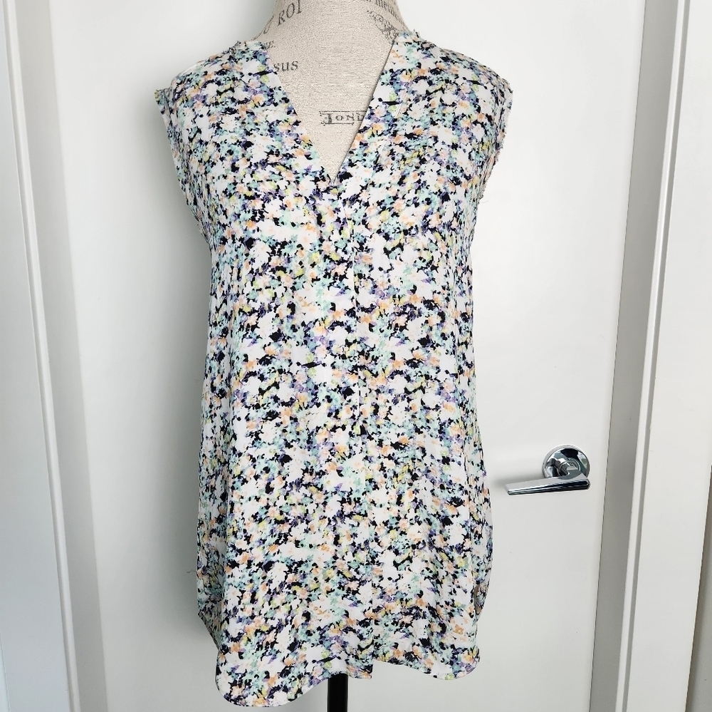 Floral Sleeveless Blouse
